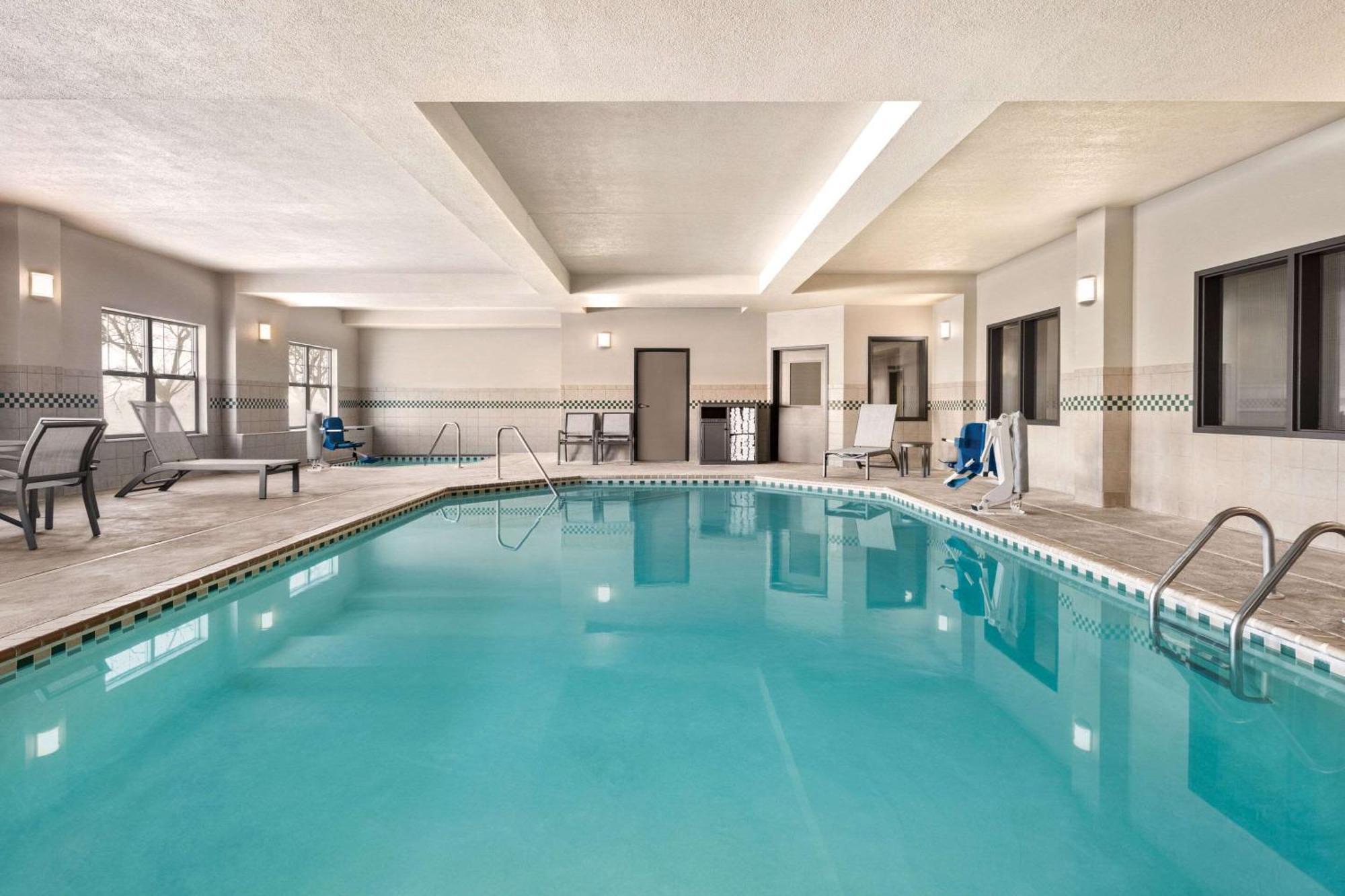 Country Inn & Suites By Radisson, St Cloud East, Mn Saint Cloud Eksteriør bilde